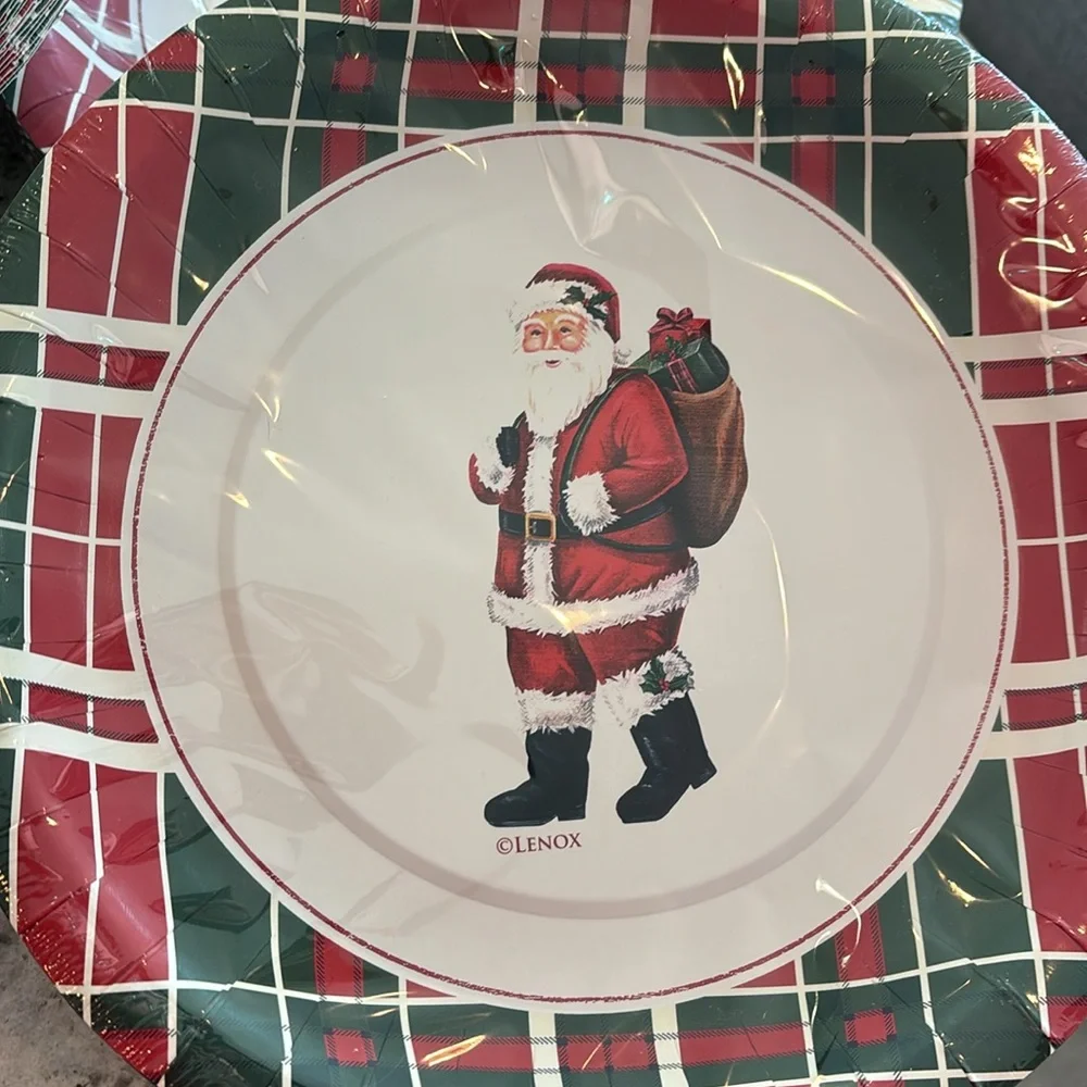 Lenox “Vintage Holiday” coated paper dinner plates, 4 packs of 16 ea